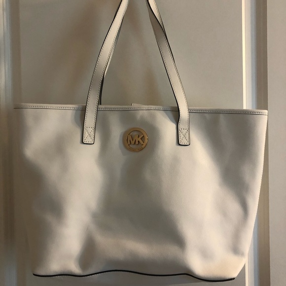 Michae Kors white purse - Picture 1 of 6